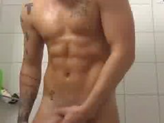 gai amateur hunks masturbation à la douche 