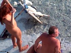 plage les grosses bites pipe brunette hardcore 