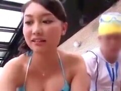 asiatique brunette éjaculation viol collectif sexe en groupe 