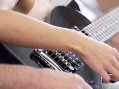 Carnal fun with girl replaces payment for guitar lesson