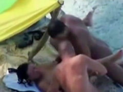 dilettante spiaggia gangbang milf 