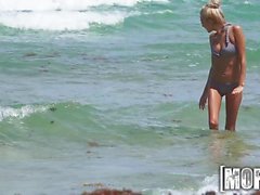 filles filles sucent plage bikini vidéos porno fellation 