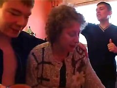 amateur big boobs blowjob brünett gangbang 