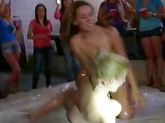 amazon combatientes pelea de gatas lesbiana catfight lesbiana lucha lesbiana 