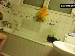 sarışın mastürbasyon duş solo web kamerası 